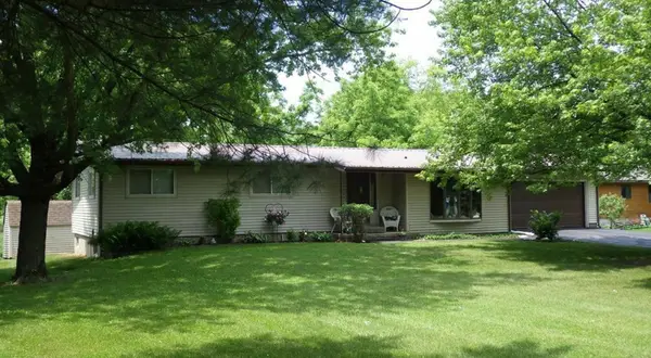 18649 166th Avenue Avenue, Manchester, IA 52057