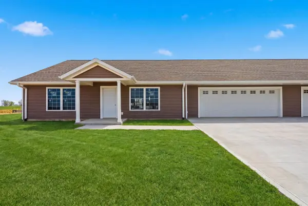 1302 Joe's Circle, Manchester, IA 52057