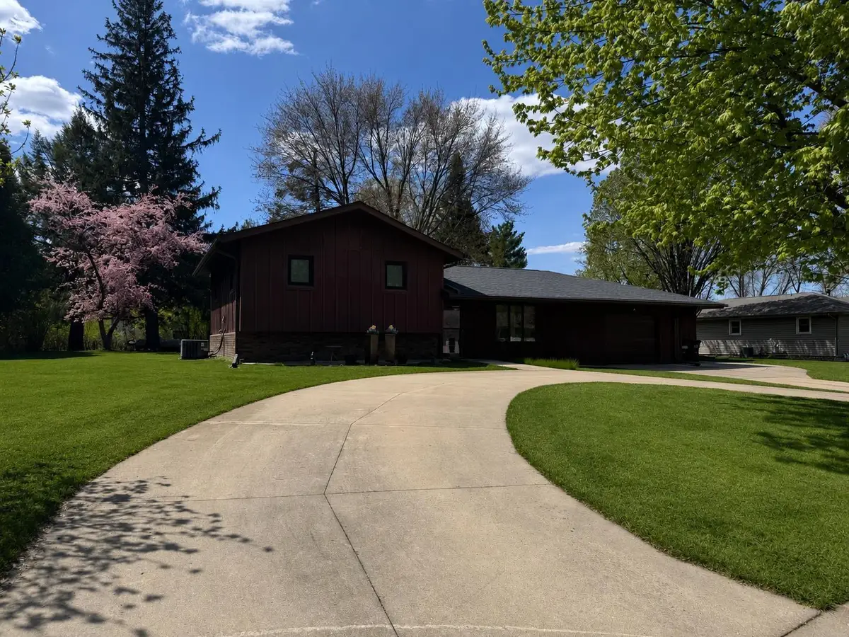305 W 3rd Street, Riceville, IA 50466 - #1