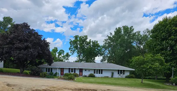 10684 E. Main St, West Union, IA 52175