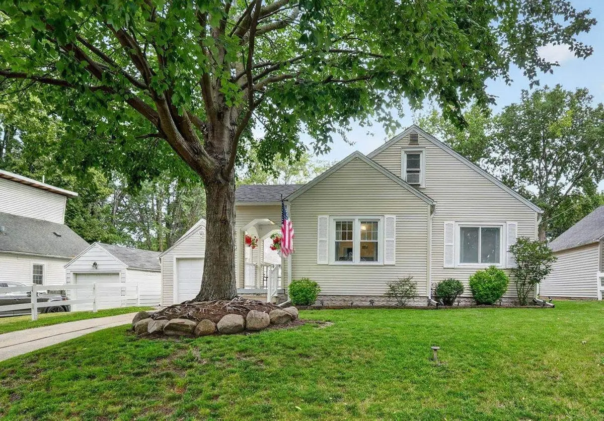 115 Carolina Avenue, Waterloo, IA 50701 - #1