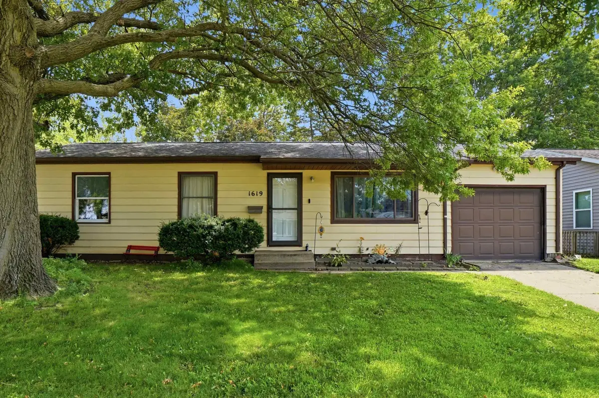 1619 Wakonda Drive, Waterloo, IA 50703 - #1