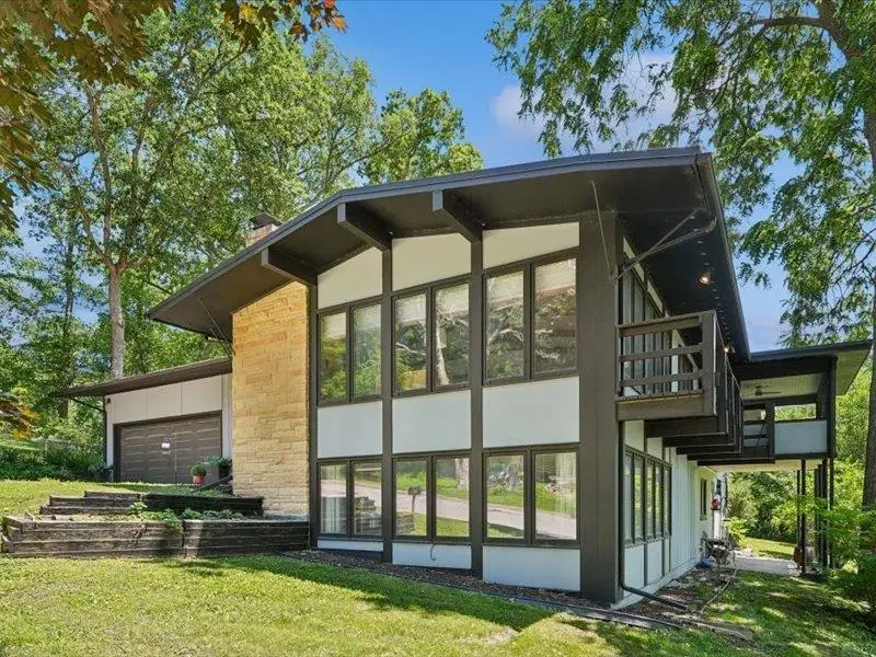 144 Amity Drive, Waterloo, IA 50701 - #3