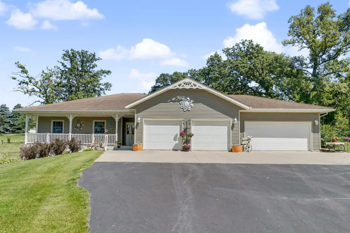 1620 Valdres Road, Decorah, IA 52101 - #1