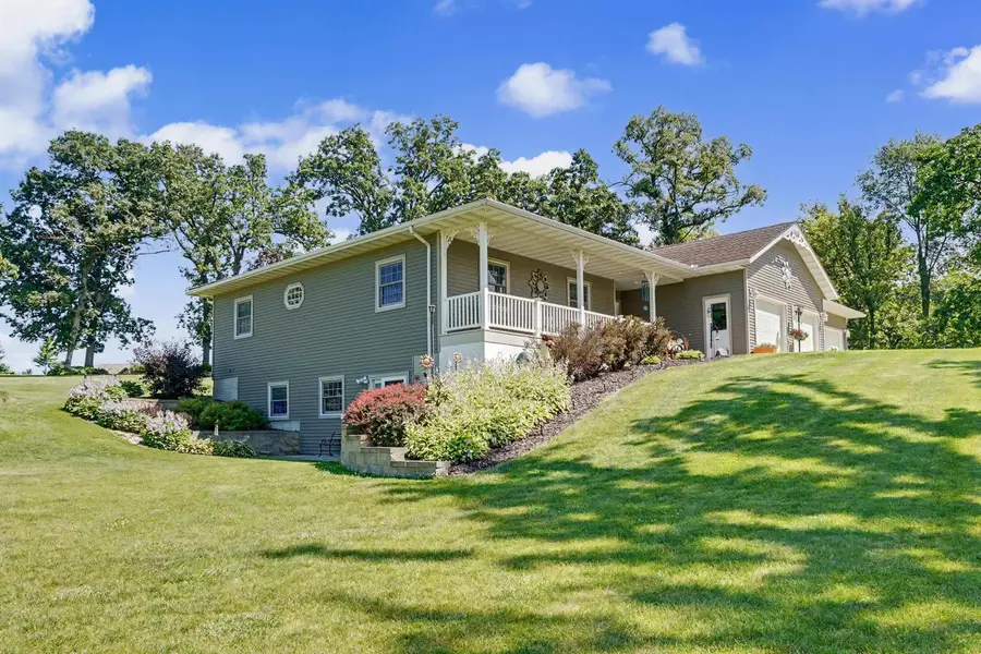 1620 Valdres Road, Decorah, IA 52101 - #2