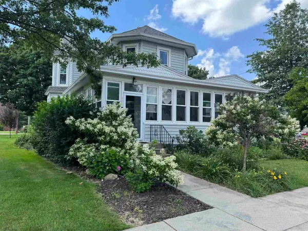 605 2nd Street, Parkersburg, IA 50665