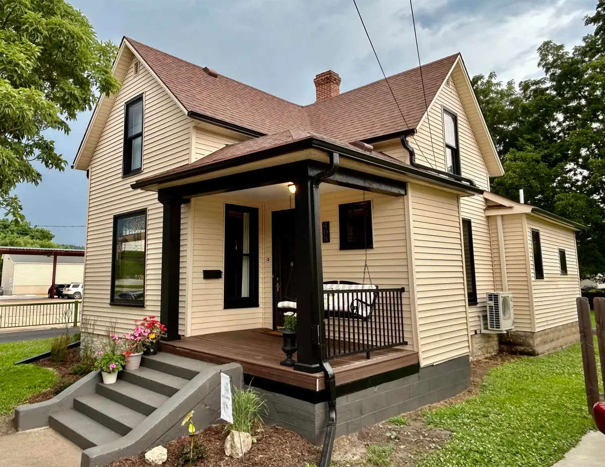 408 Winnebago Street, Decorah, IA 52101 - #1