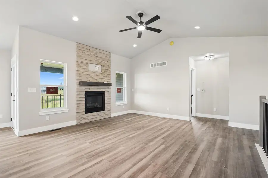 130 Moonlight Drive, Waterloo, IA 50701 - #3