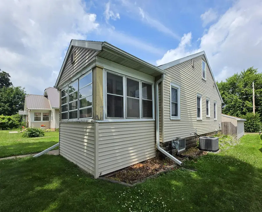 1527 Bertch Avenue, Waterloo, IA 50702 - #2