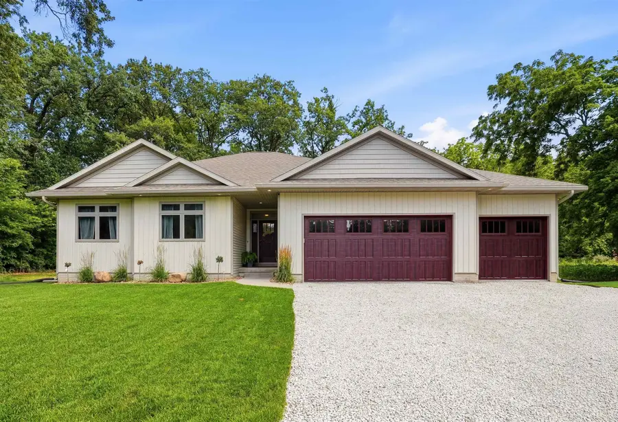 5017 Gilbertville Road, Waterloo, IA 50701 - #2