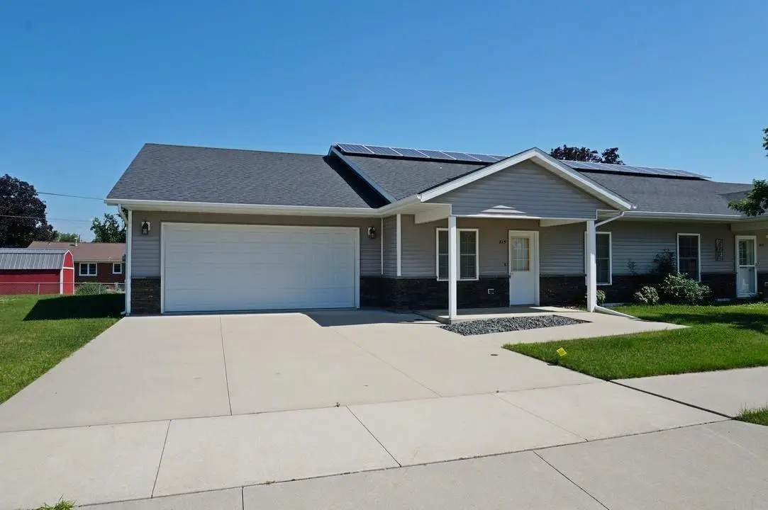 815 Parkside Lane, Charles City, IA 50616 - #1