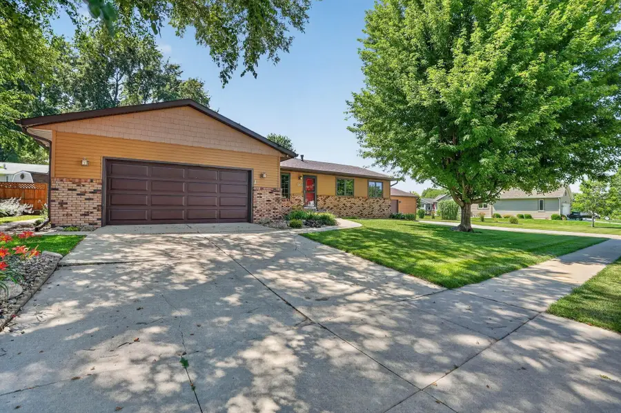 5822 Cimmarron Lane, Waterloo, IA 50701 - #2