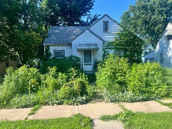 1433 Forest Avenue, Waterloo, IA 50702