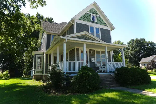 502 4th Street Sw, Waverly, IA 50677