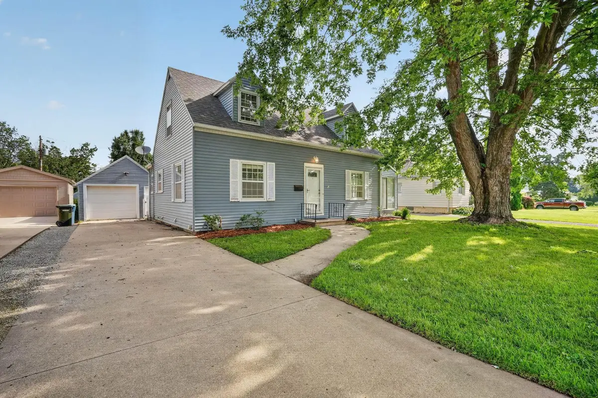 135 Byron Avenue, Waterloo, IA 50702 - #1