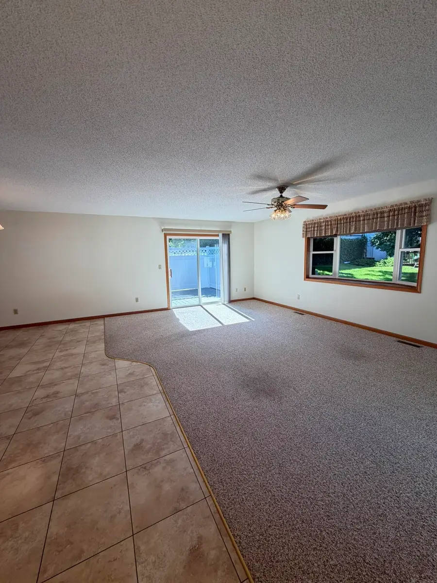 1104 Division Street #C, Decorah, IA 52101 - #3