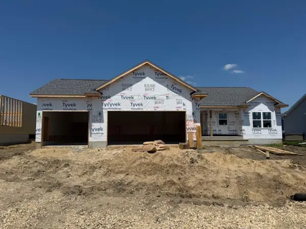 2729 Amber Valley Road, Cedar Falls, IA 50613