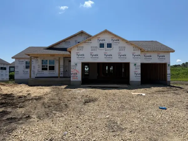 2736 Amber Valley Road, Cedar Falls, IA 50613