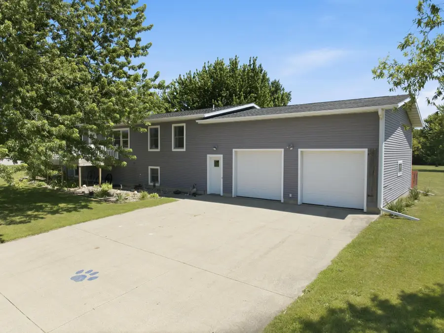 200 Country Heights Drive, Sumner, IA 50674 - #2