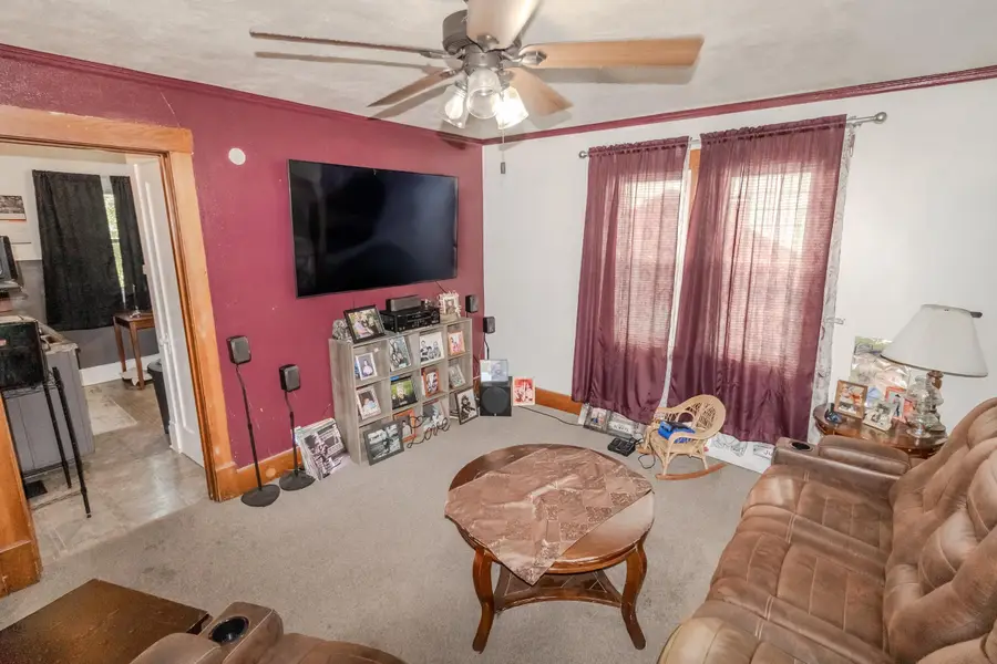 514 Pleasant Street, Waterloo, IA 50702 - #3