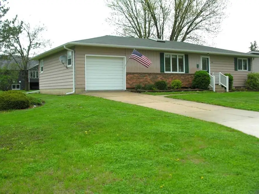 306 W 7th Street, Riceville, IA 50466 - #3