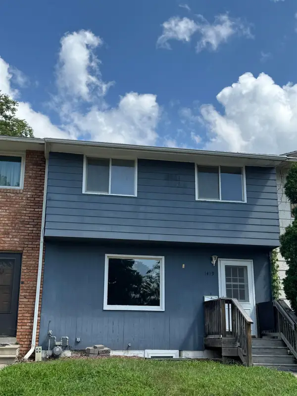 1419 W 2nd Street, Cedar Falls, IA 50613