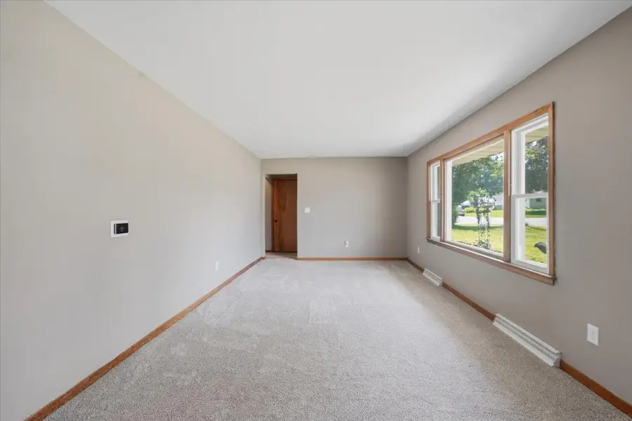 1051 Wisconsin Street, Waterloo, IA 50702 - #3