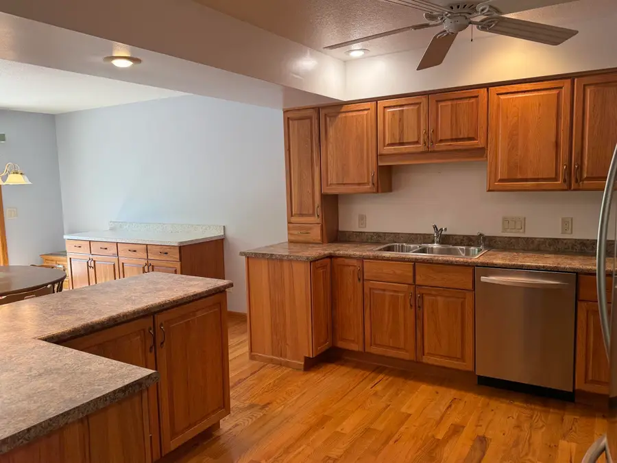 736 Southlawn Terrace, Oelwein, IA 50662 - #3