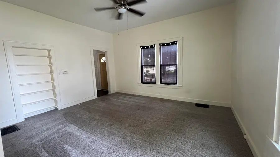 112 E Hale Street, New Hampton, IA 50659 - #3