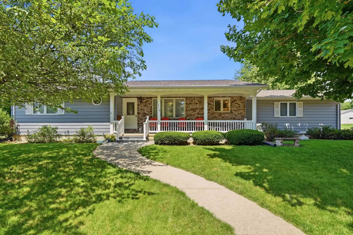 1210 NE 4th Street, Independence, IA 50644 - #1
