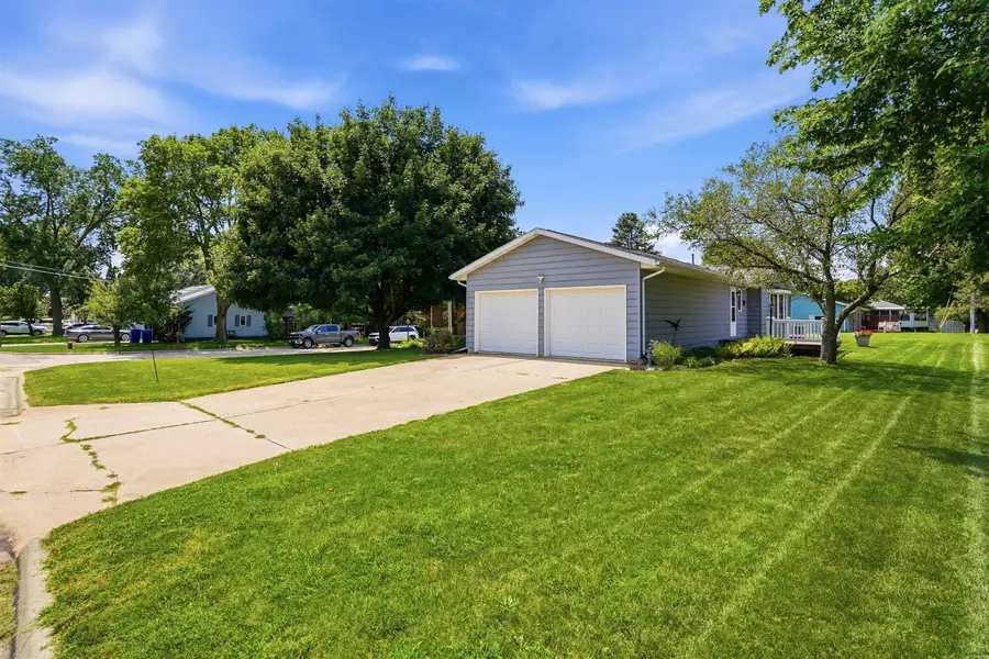 1210 NE 4th Street, Independence, IA 50644 - #3
