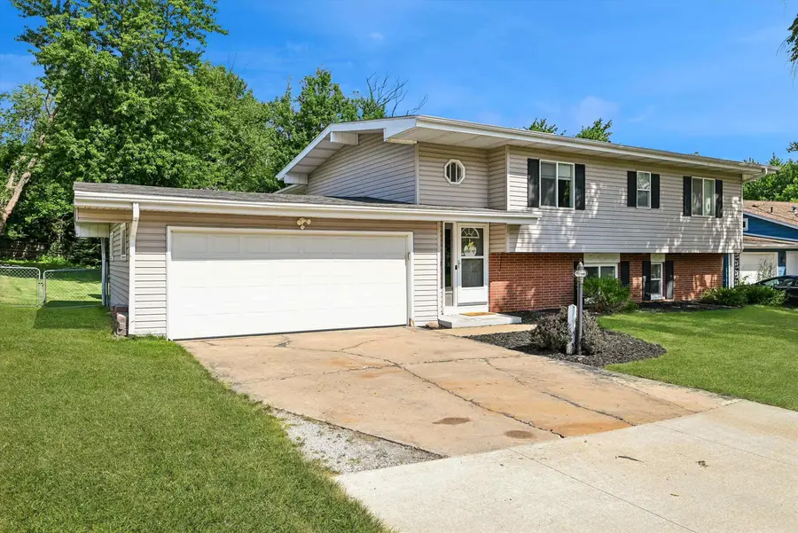3729 NE Northwood Drive, Cedar Rapids, IA 52402 - #2