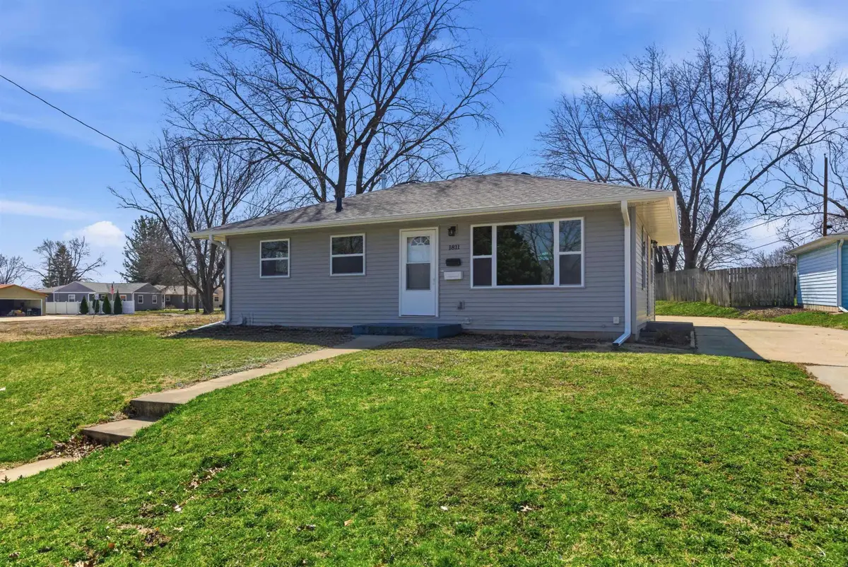 1811 Sager Avenue, Waterloo, IA 50701 - #1