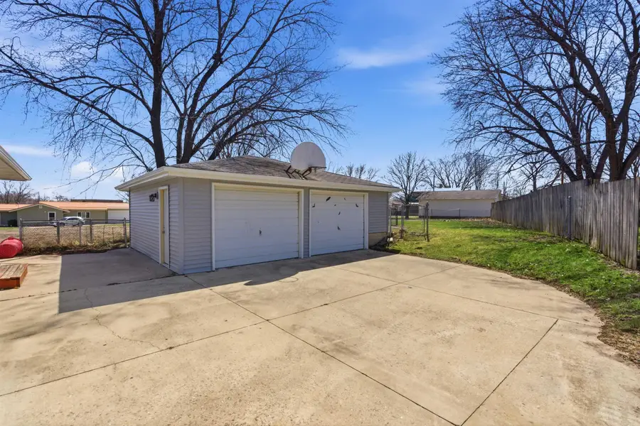 1811 Sager Avenue, Waterloo, IA 50701 - #2