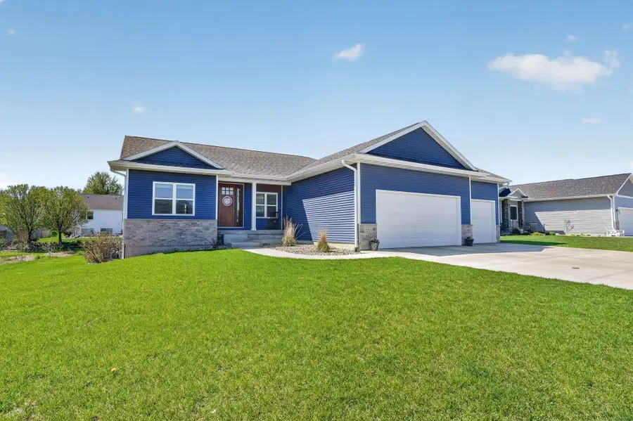 2224 Vera Way, Cedar Falls, IA 50613 - #2