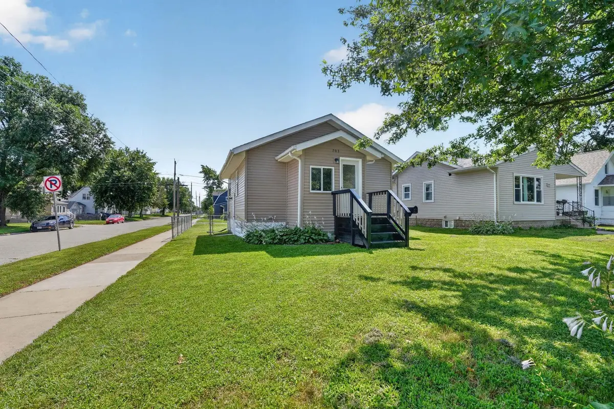 703 Magnolia Parkway, Waterloo, IA 50701 - #1