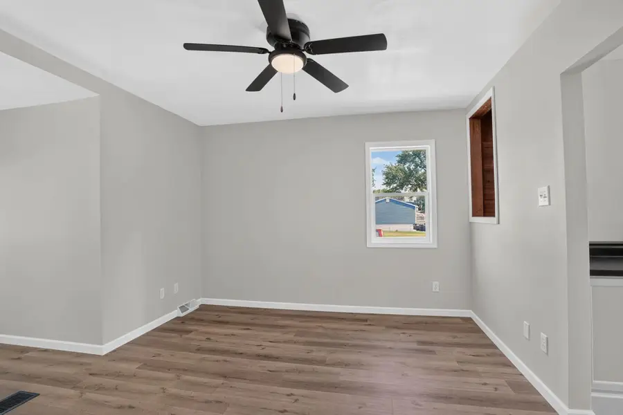 703 Magnolia Parkway, Waterloo, IA 50701 - #2