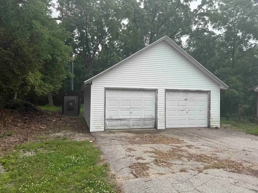 402 W Main St, Steamboat Rock, IA 50672 - #3