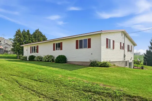 835 Volney Road Road, Monona, IA 52159