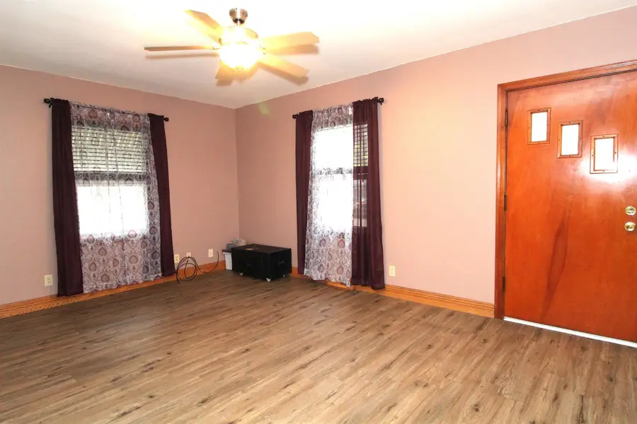 1166 Easton Avenue, Waterloo, IA 50702 - #2