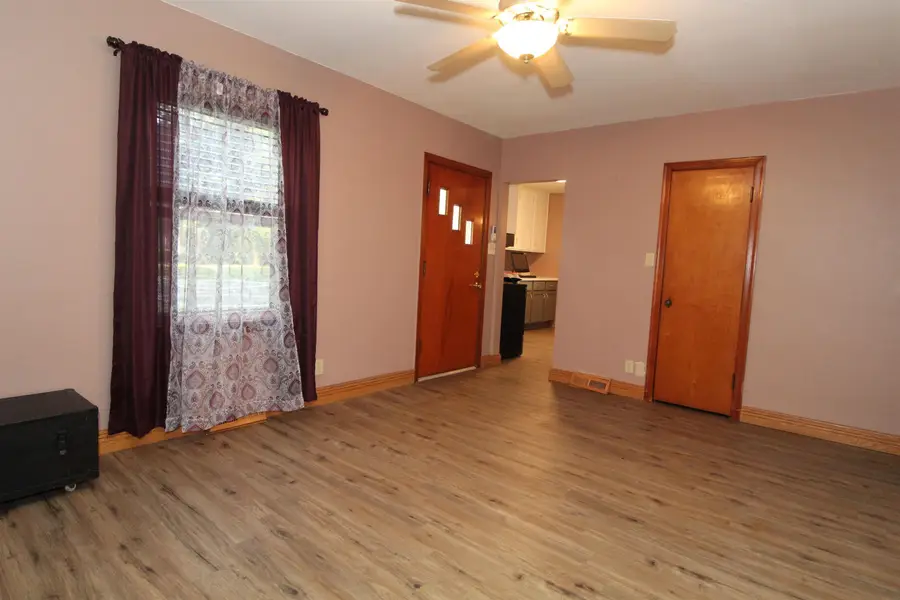 1166 Easton Avenue, Waterloo, IA 50702 - #3