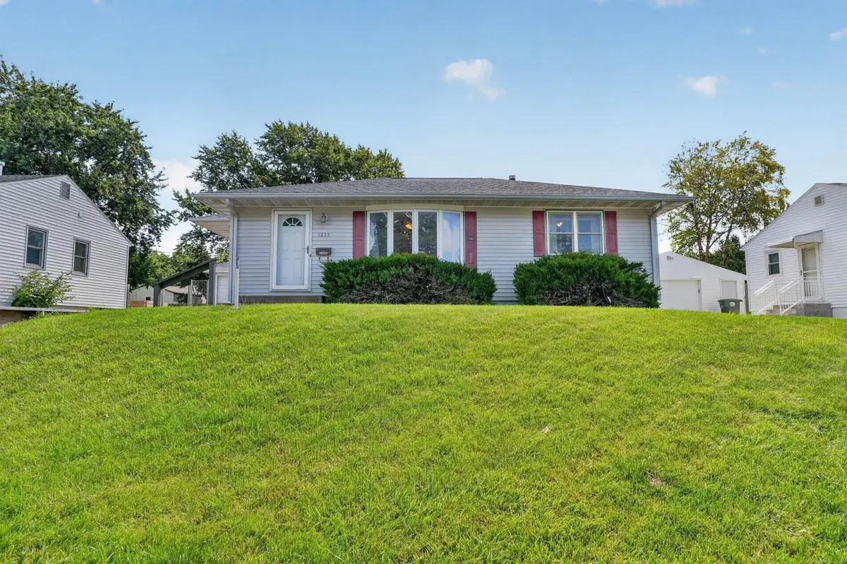 1255 Scott Avenue, Waterloo, IA 50701 - #1