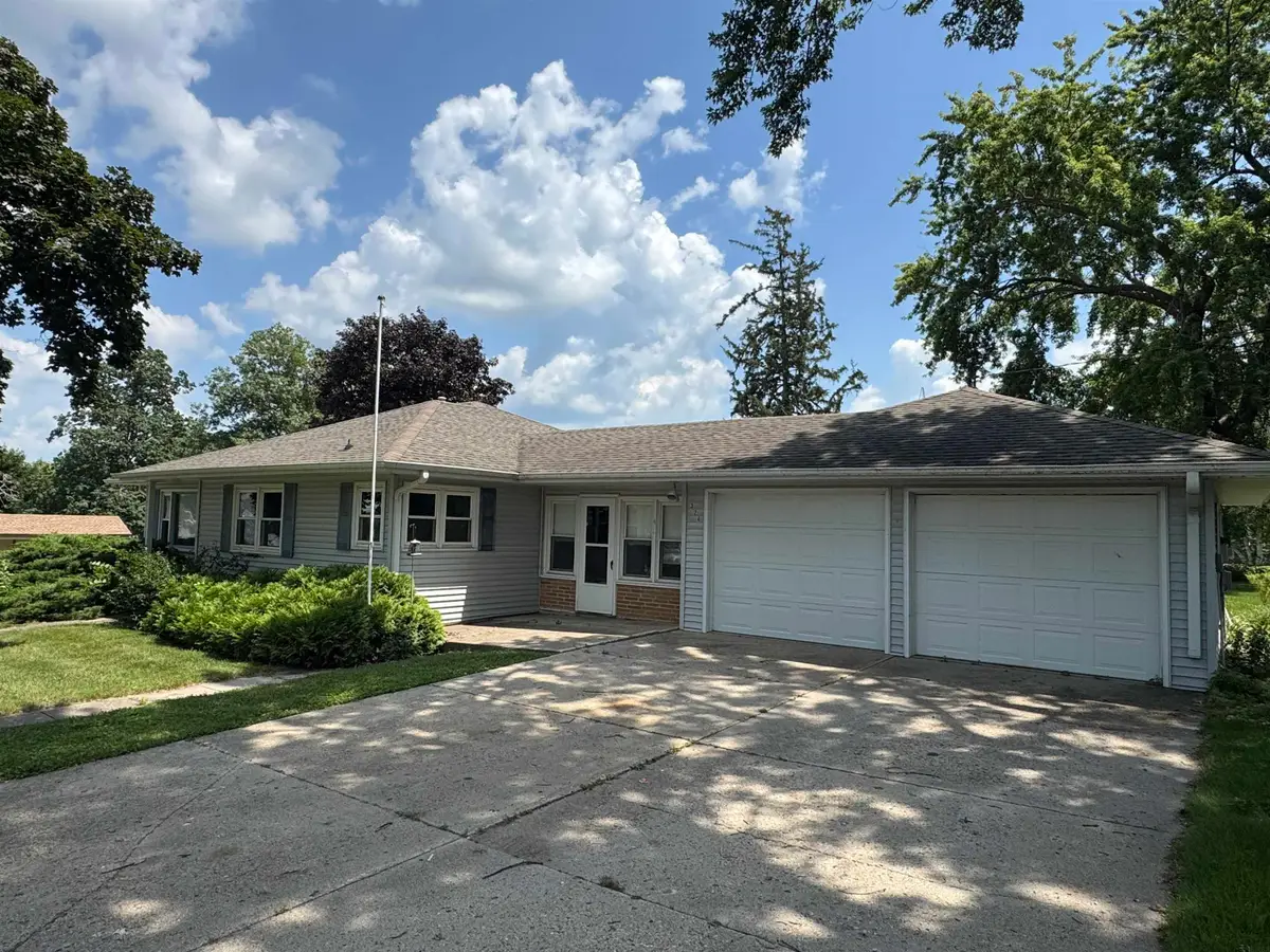 324 7th Street, Aplington, IA 50604 - #1
