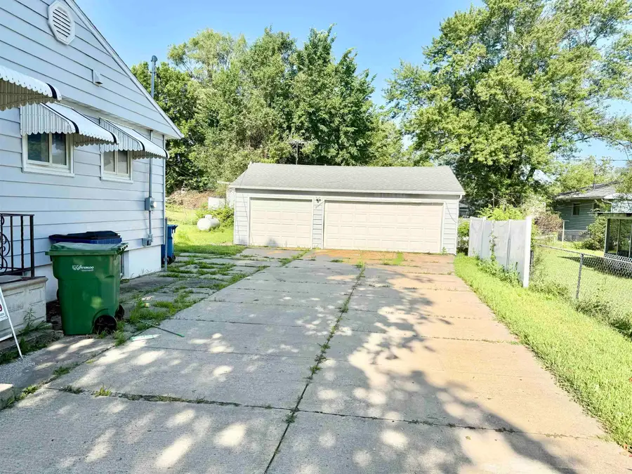 2903 Niles St., Waterloo, IA 50703 - #3