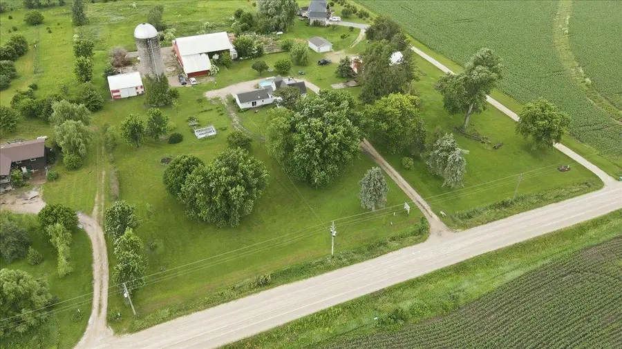 1224 240th Street, Waverly, IA 50677 - #2