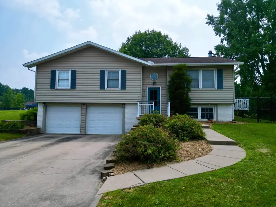 1210 Skyline Drive, Decorah, IA 52101 - #2
