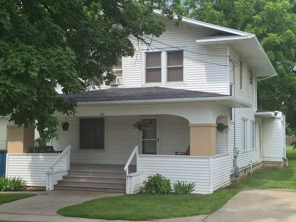 107 Park Avenue, Strawberry Point, IA 52076