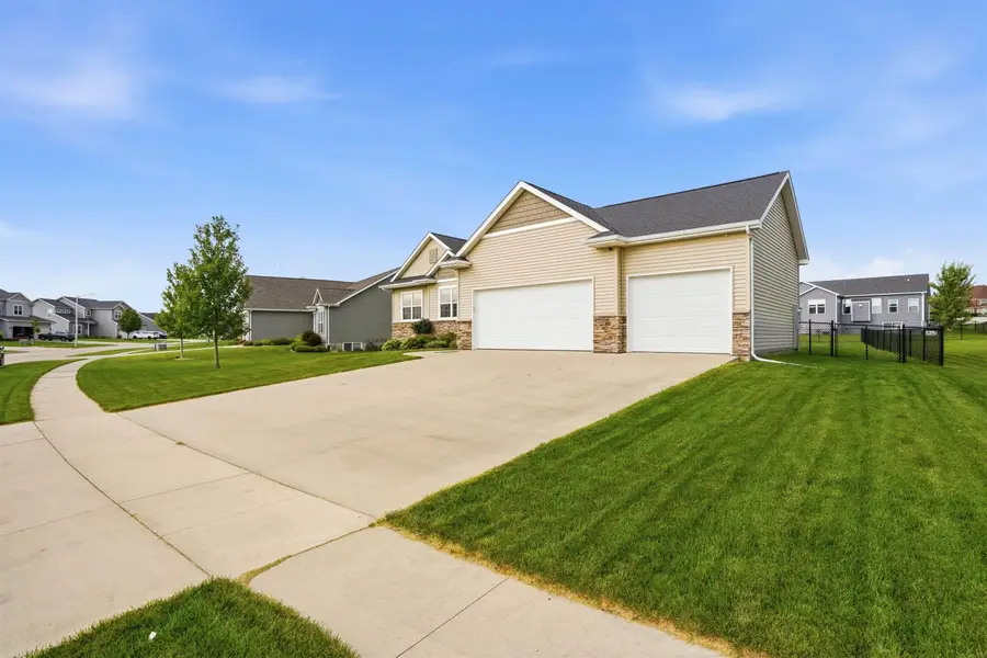 1229 Partridge Lane, Waterloo, IA 50701 - #3