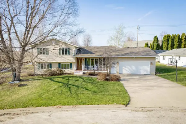 107 Hollywood Boulevard, West Union, IA 52175