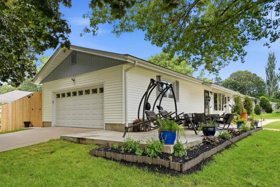 126 Highland Drive, Cedar Falls, IA 50613 - #2